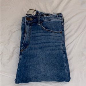 A&F High Rise Ankle Jean